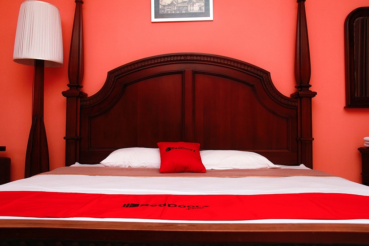 RedDoorz @ Sersan Bajuri