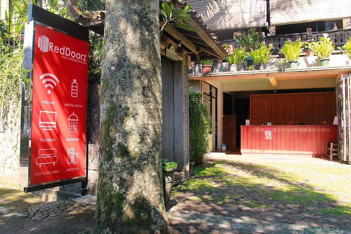 RedDoorz @ Sersan Bajuri