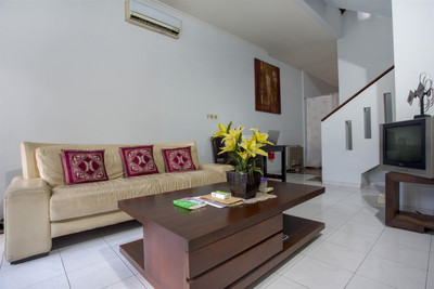 Spot On 1792 Roemah Nenekoe Guest House