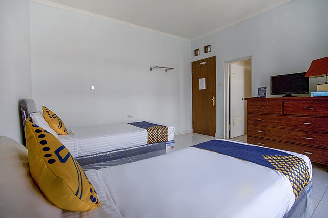 Spot On 1792 Roemah Nenekoe Guest House
