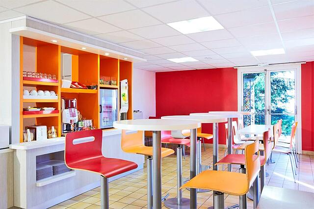 PREMIERE CLASSE VERSAILLES SAINT CYR L ECOLE