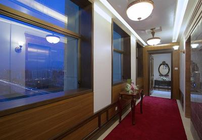 رویال تولیپ ناوی مومبای