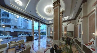 رویال تولیپ ناوی مومبای