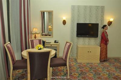 رویال تولیپ ناوی مومبای