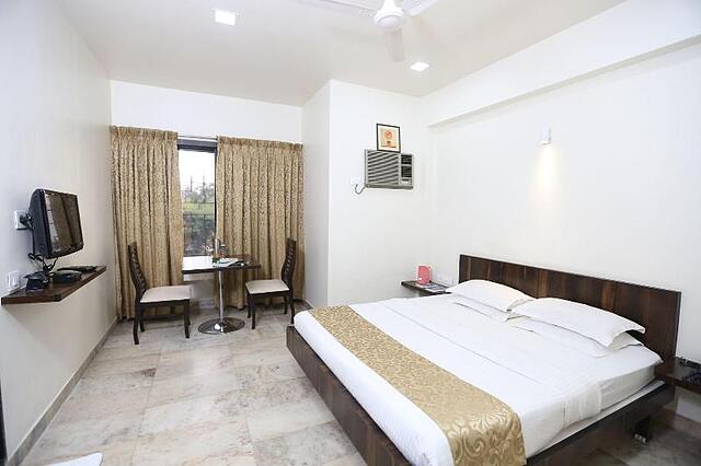 Hotel Lokesh