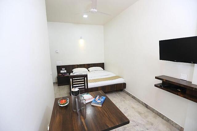 Hotel Lokesh