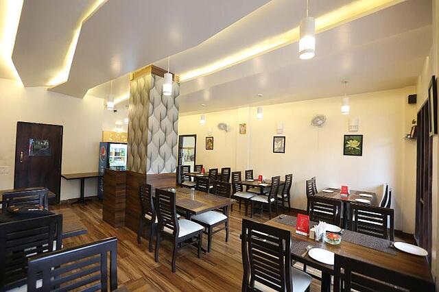 Hotel Lokesh