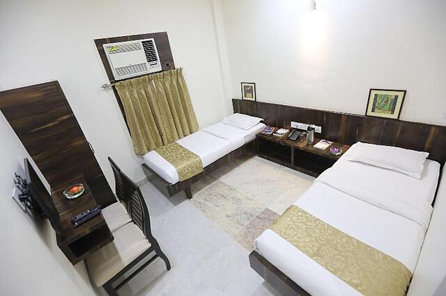 Hotel Lokesh