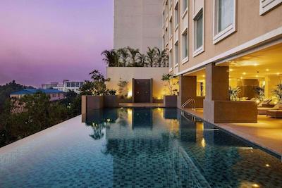 Lemon Tree Premier City Center Pune