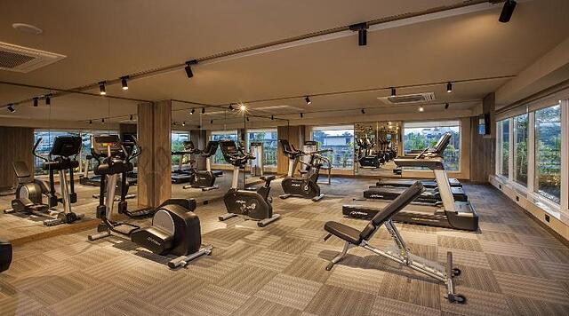 Lemon Tree Premier City Center Pune