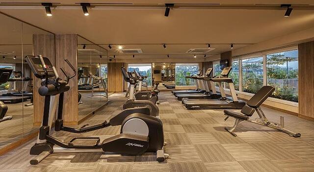 Lemon Tree Premier City Center Pune