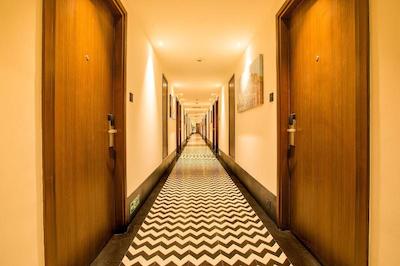 Lemon Tree Premier City Center Pune