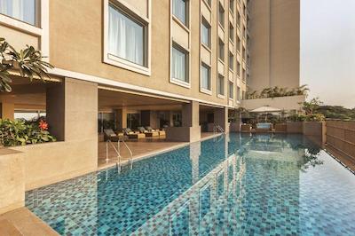 Lemon Tree Premier City Center Pune