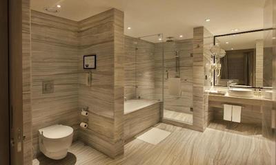 Lemon Tree Premier City Center Pune