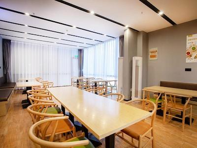 GREENTREE INN WUXI ZHONGQIAO HOTEL