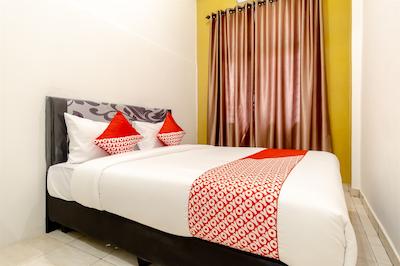 Oyo 1400 Barat Residence