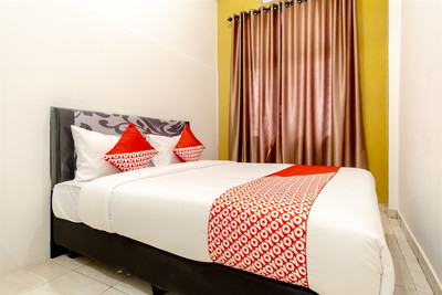 Oyo 1400 Barat Residence