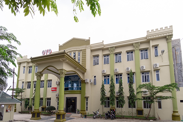 Oyo 1400 Barat Residence