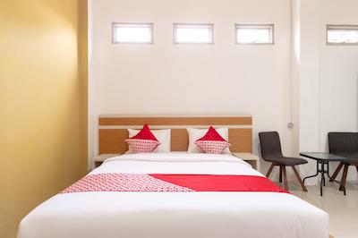 Oyo 1400 Barat Residence