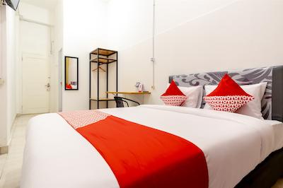 Oyo 1400 Barat Residence