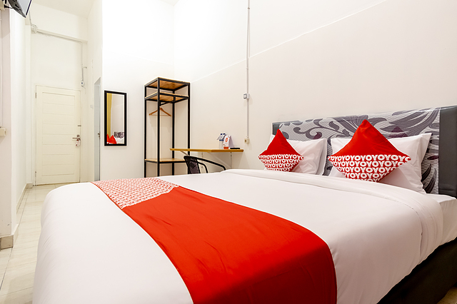 Oyo 1400 Barat Residence
