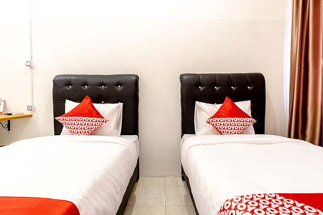 Oyo 1400 Barat Residence
