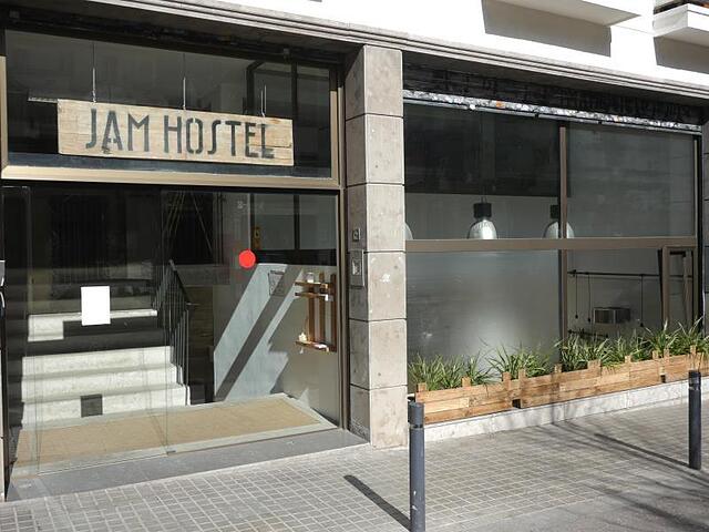 JAM HOSTEL BARCELONA