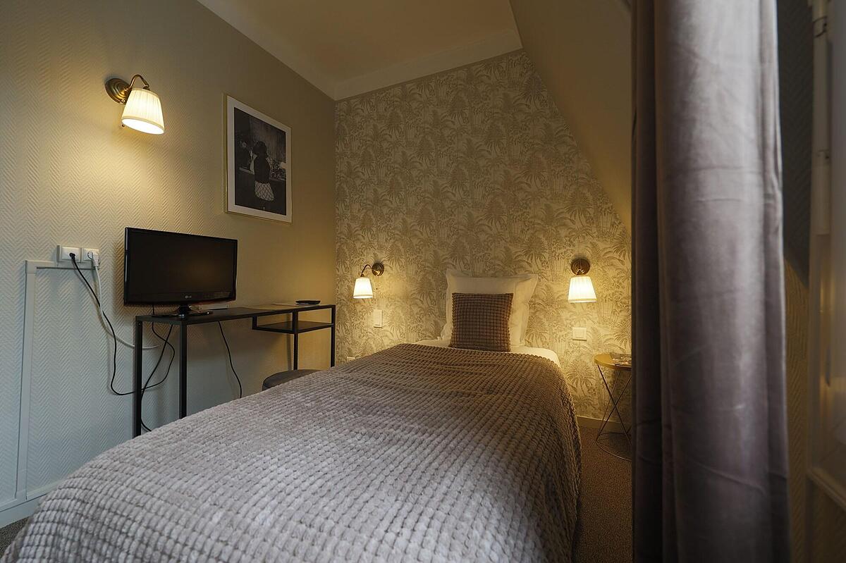 Ha Tel Azur Reims
