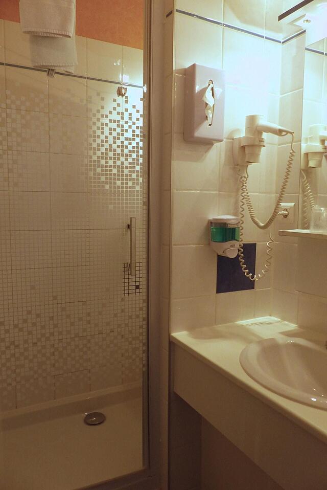 Ha Tel Azur Reims