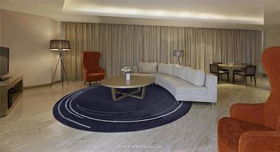 وستین مومبای گاردن سیتی