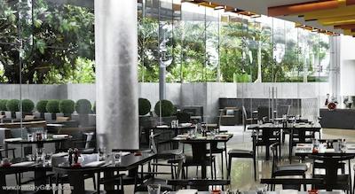 وستین مومبای گاردن سیتی