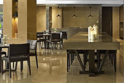 وستین مومبای گاردن سیتی