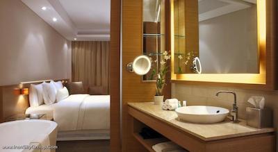 وستین مومبای گاردن سیتی