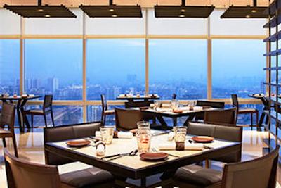 وستین مومبای گاردن سیتی