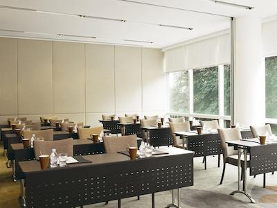 وستین مومبای گاردن سیتی