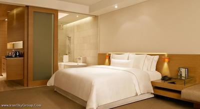 وستین مومبای گاردن سیتی