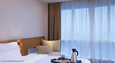 وستین مومبای گاردن سیتی