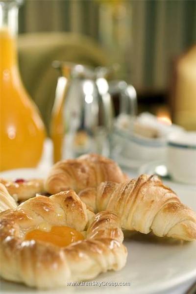 وستین مومبای گاردن سیتی