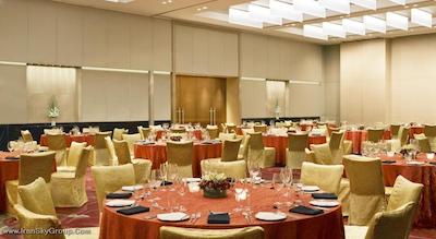 وستین مومبای گاردن سیتی