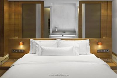 وستین مومبای گاردن سیتی