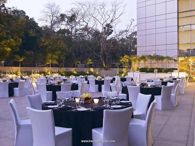 وستین مومبای گاردن سیتی