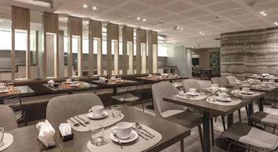 Huinid Obelisco Hotel