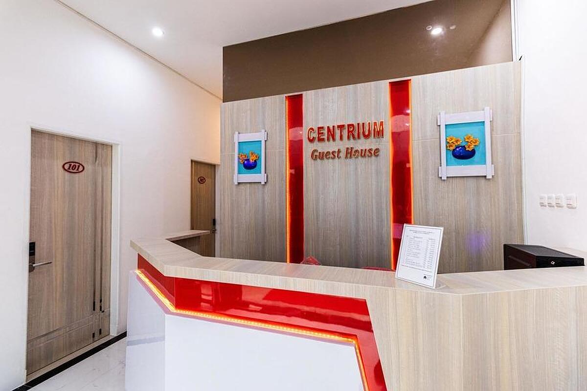 RedDoorz Plus @ Centrium Katamso Medan