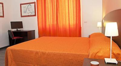 Difronte Ai Musei Vaticani