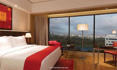 تریدنت باندرا کورلا