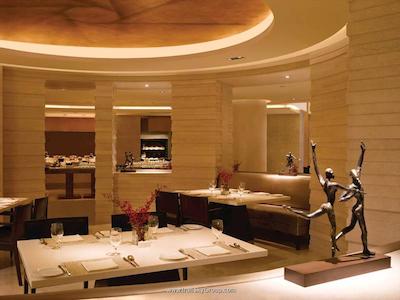 تریدنت باندرا کورلا