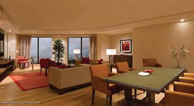 تریدنت باندرا کورلا