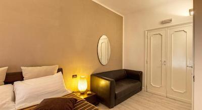 Alle Porte Del Vaticano