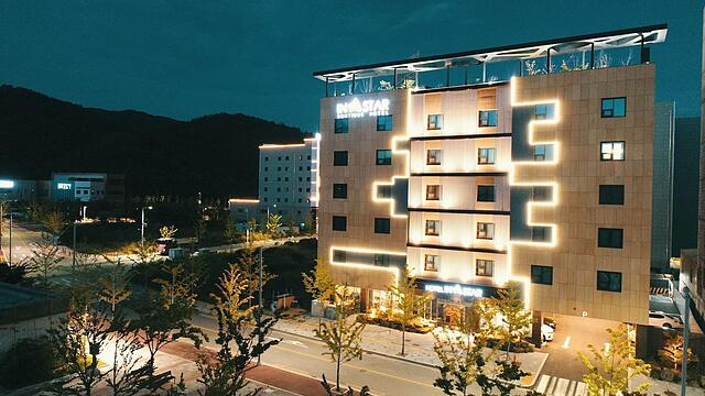 Instar Hotel