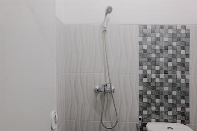 OYO 1108 Smart Tlogomas